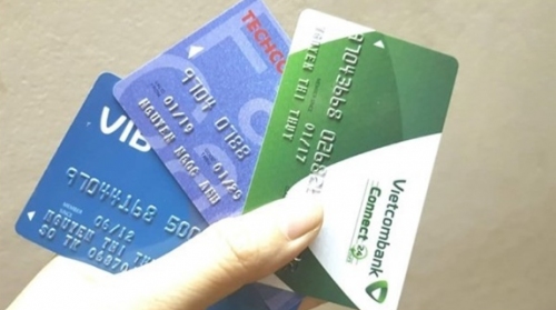 Nhiều ngân hàng thông báo thời điểm ngừng giao dịch thẻ từ ATM